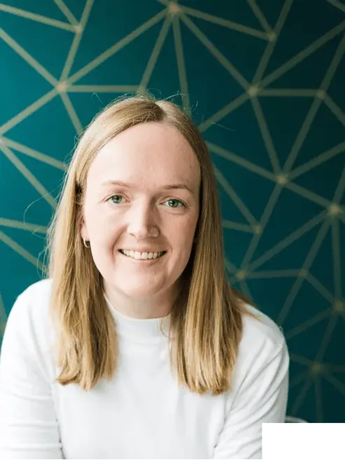 Emma Pott Headshot